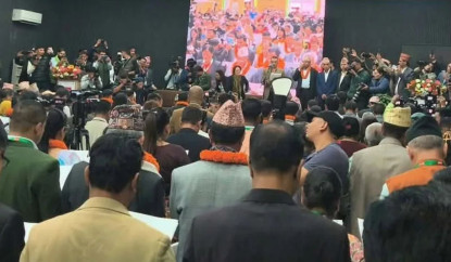 गगन थापाले गराए कांग्रेसका नवनिर्वाचित पदाधिकारी र केन्द्रीय सदस्यलाई शपथ