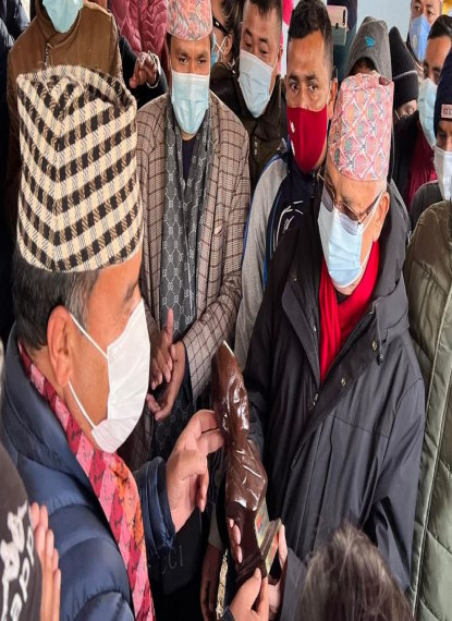 कोभिड संक्रमित ओली सार्वजनिक कार्यक्रममा पुगेपछि...