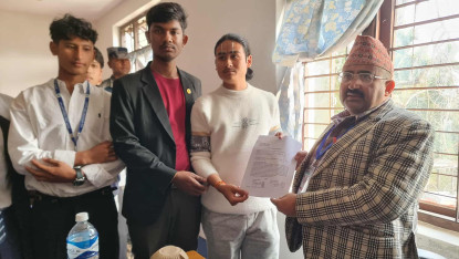 हर्क साम्पाङविरुद्ध उजुरी, आयोगले सोध्यो स्पष्टीकरण