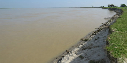 सप्तकोसीको बाँध फुट्यो, ४ हजार घर परिवार उच्च जोखिममा