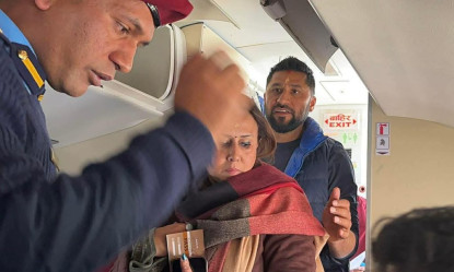 बुद्ध एयरको जहाजमा चितवन पुगे रवि, गाडीमा भैरहवातर्फ जाँदै