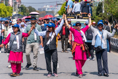 शिक्षकहरू बिहानैदेखि प्रदर्शनमा, सडक अस्तव्यस्त