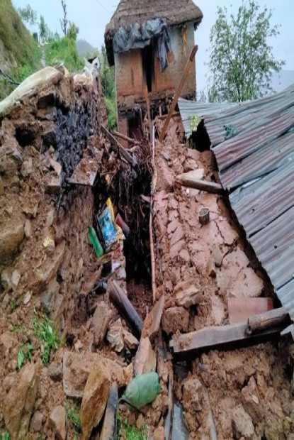 घर भत्किँदा बालक गम्भीर घाइते