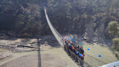महाकालीमा निर्माण भएका दुई झोलुंगे पुलको उद्घाटन