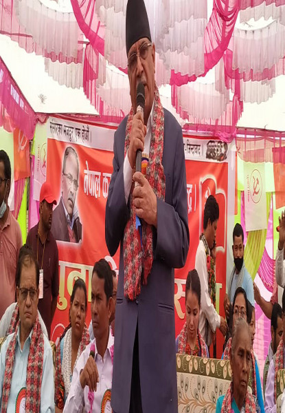 कांग्रेसले गठबन्धनभित्र धोखा दिन थालेको प्रचण्डको आशंका