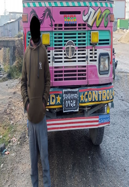 ६० लाख मूल्य बराबरको सामान बरामद