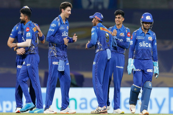 आईपीएल : मुम्मबई इन्डियन्सको पहिलो जित