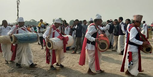 थारू समुदायको मेडरी नाच लोप हुने अवस्थामा