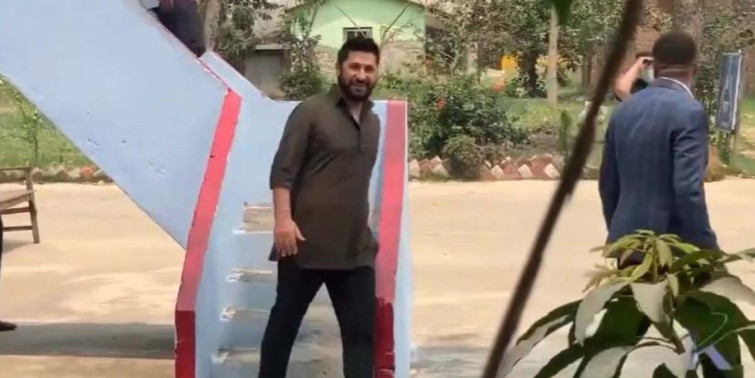 थुनामा पठाउने उच्च अदालतको आदेशविरुद्ध सर्वोच्च पुगे लामिछाने