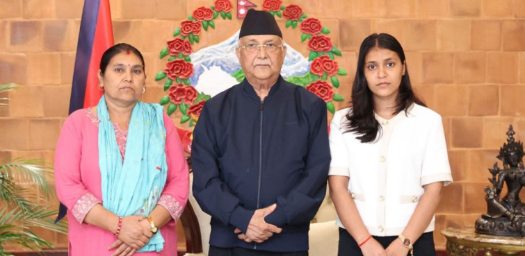 इजरायलबाट फर्केका विपिनकी आमा र बहिनीले भेटे प्रधानमन्त्री