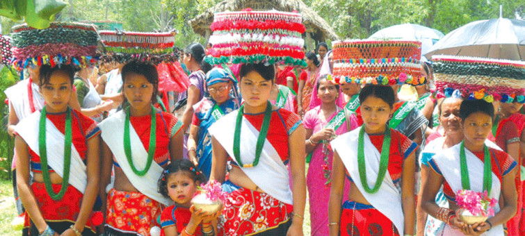 थारू बस्तिमा अट्वारीको रौनक, लुम्बिनी र सुदूरपश्चिममा सार्वजनिक बिदा