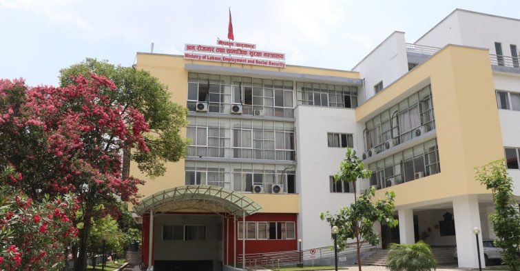 वैदेशिक रोजगारीको स्वास्थ्य परीक्षण शुल्क वृद्धि खारेज