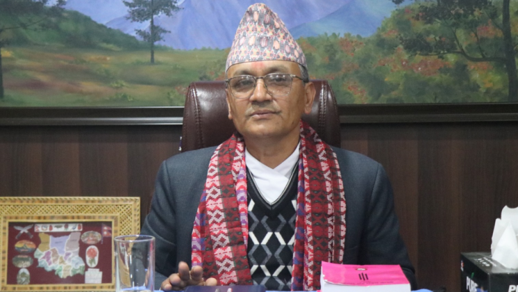 मन्त्रीको निवासमा मध्यरातमा प्रहरीले किन मार्यो छापा ?