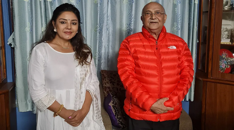 नायिका करिष्मा आज एमाले प्रवेश गर्दै
