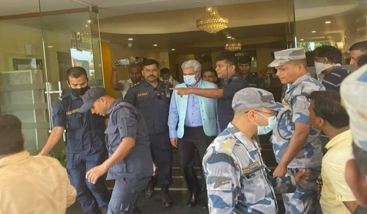 पैसा बाँडेको आरोपमा मुस्लिम आयोगका अध्यक्ष अन्सारी र एमाले नगर अध्यक्ष भण्डारी पक्राउ 