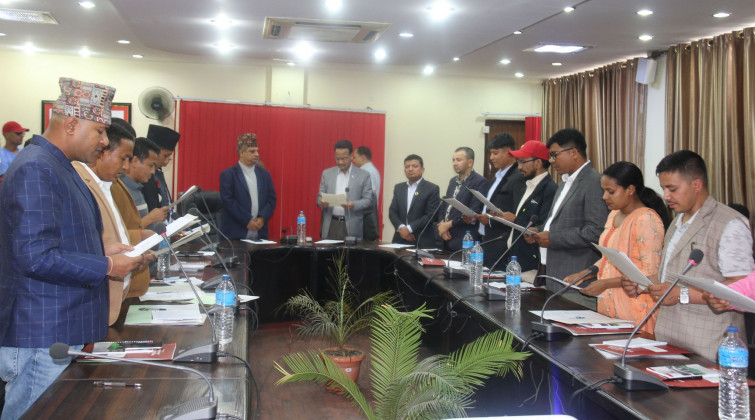 युवा परिषदका जिल्ला अध्यक्षद्वारा गोपनियताको सपथ ग्रहण