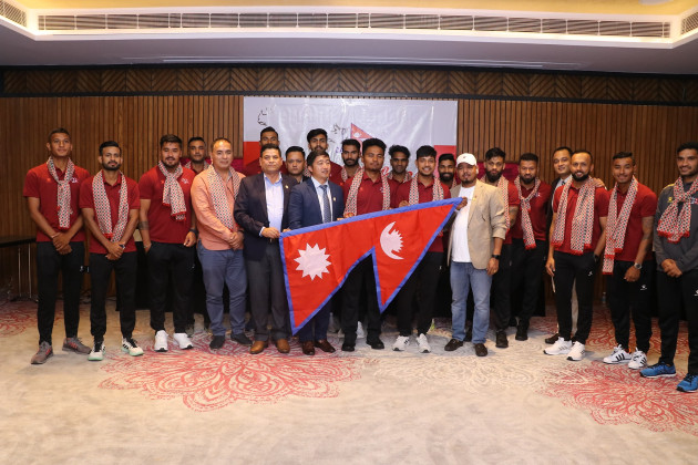 क्यानडा जाने नेपाली टोलीको बिदाइ