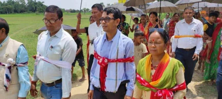 किसानले जनप्रतिनिधिलाई बाँधेर मन्दिरमा पुर्‍याएपछि ...
