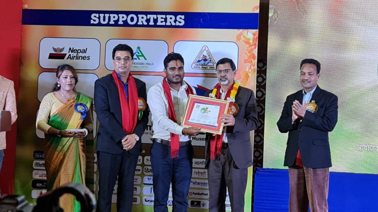मधेस प्रदेश उत्कृष्ट फोटोपत्रकारिता विधामा साहको फोटो उत्कृष्ट, अर्थमन्त्रीले गरे सम्मान