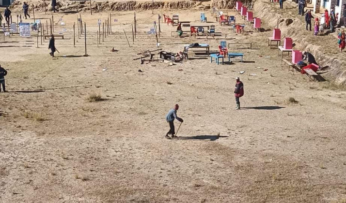 बाजुरामा जलाइयो मतपेटिका, मतदान स्थगित 