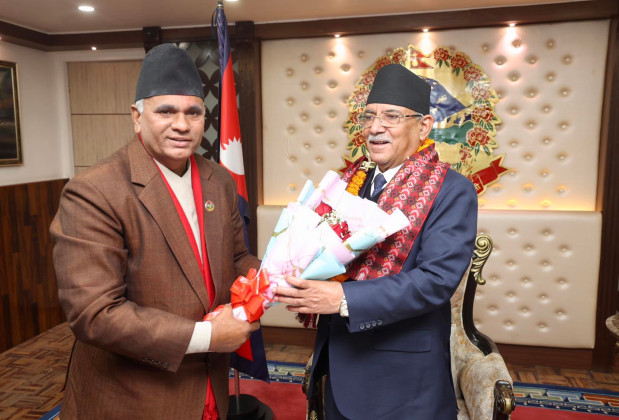 प्रधानमन्त्री प्रचण्ड र सुदूरपश्चिमका मुख्यमन्त्री रावलबीच भेटवार्ता