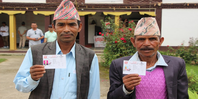 कविराम र कर्णबहादुरले पाए आफ्नै नामको नागरिकता