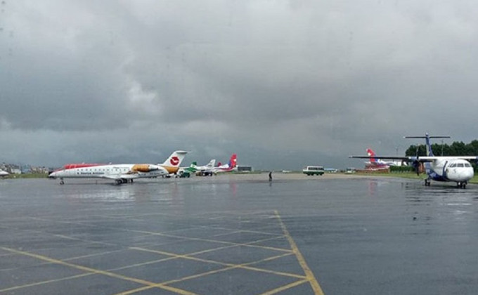 तीन दिनदेखि हवाई उडान बन्द