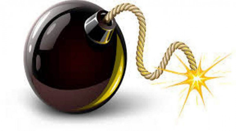 बम आक्रमण गरी जिल्ला प्रमुखको हत्या