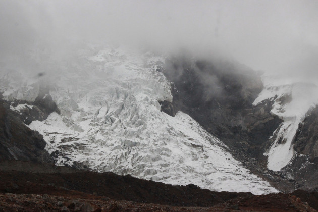 हिमपहिरोमा परेर जुम्लाका तीन जनाको मृत्यु