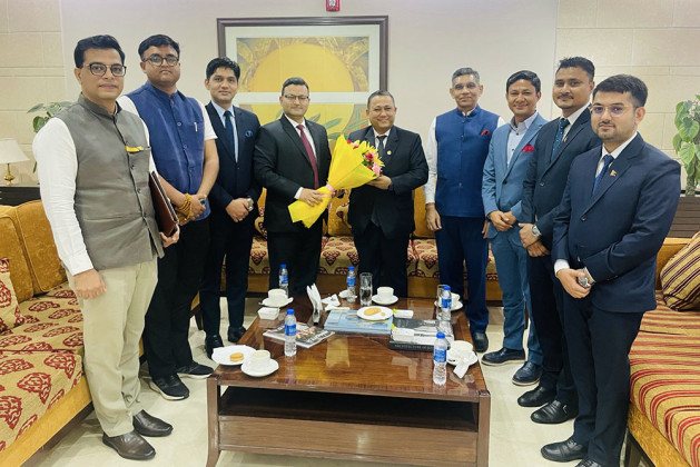परराष्ट्रमन्त्री खनाल स्वदेश फर्किदै
