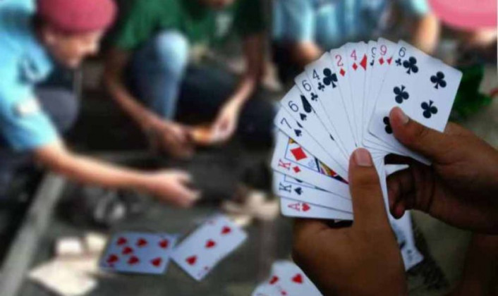 काठमाडौंका दुई फरक स्थानमा जुवाको खालः १४ जना पक्राउ