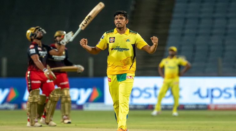 आईपीएल :  बैंगलोरसँग चेन्नई पराजित