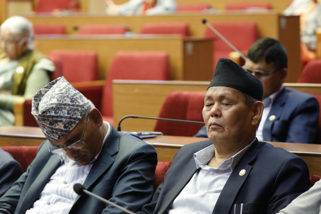 राष्ट्रियसभा बैठकमा मन्त्रीहरू नै निदाएपछि...