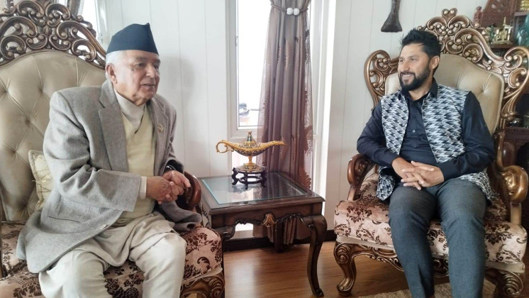 रामचन्द्र पौडेलले रविलाई भेटेर मागे मत