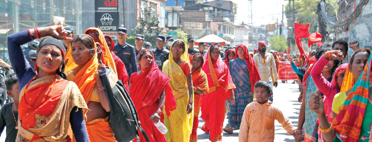 सरकारसंगको पाँच बुँदे सहमतिपछि घर फर्किए मिटरब्याजपीडित