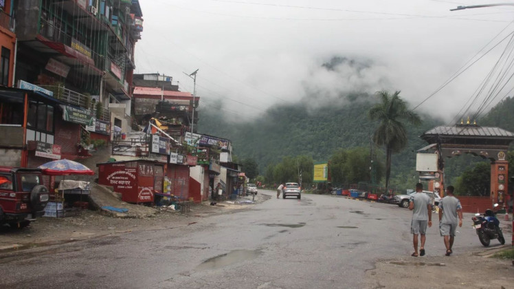 त्रिशूलीको कटानले मनकामना केबलकारको सडक भासियो