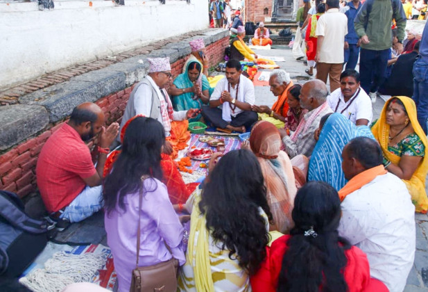 जनैपूर्णिमामा पशुपतिनाथमा भक्तजनको घुइँचो, दर्शनका लागि बिहानैदेखि भीड