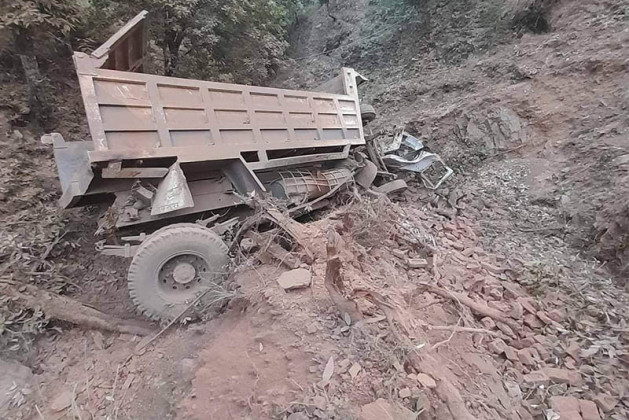 टिपर दुर्घटना हुँदा चार जना गम्भिर घाइते 