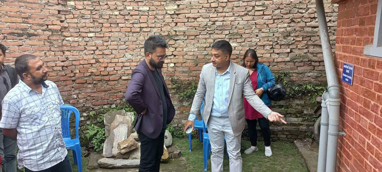 पच्चीस वर्ष पुरानो शौचालय पुनः निर्माण