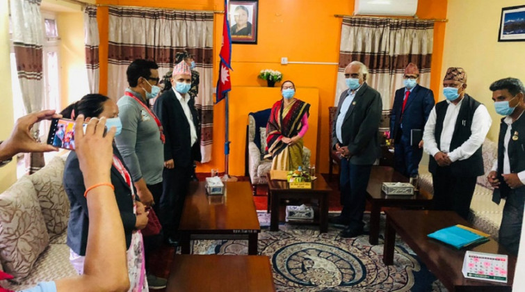 सरकार गठनका लागि विपक्षी गठबन्धनको दावी पेश
