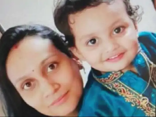 अनलाइन कक्षामा ध्यान नदिएको भन्दै छोराको हत्यापछि आत्महत्या 