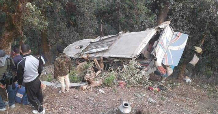 बाग्लुङ बस दुर्घटना : सातको मृत्यु, २० जना घाइते