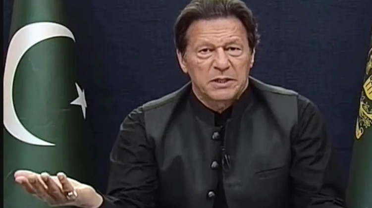 पाकिस्तानी टेलिभिजनमा खानका भाषण प्रसारणमा प्रतिबन्ध