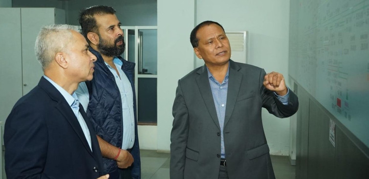 ऊर्जामन्त्री घिसिङद्वारा विद्युत् भार प्रेषण केन्द्रको अनुगमन