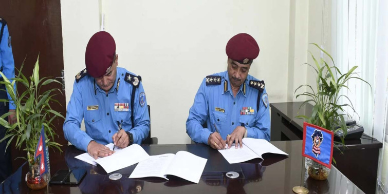 एआइजीपी धानुक र मातहत कार्यालयका प्रहरी अधिकृतबीच कार्यसम्पादन सम्झौता