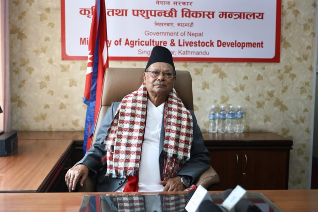 विश्वले अभूतपूर्व जल संकटको सामना गरिरहेको छ : मन्त्री परियार