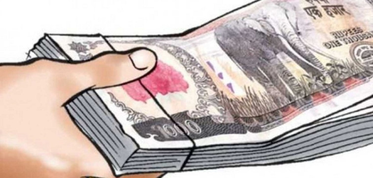 जङ्गली हात्तीबाट मृत्यु भएका परिवालाई आर्थिक सहयोग