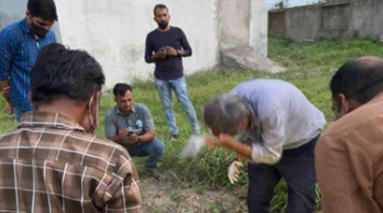 इन्सपेक्टरले गरे घाँटी थिचेर श्रीमतीको हत्या