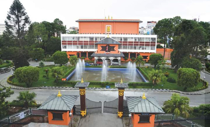 प्रज्ञा प्रतिष्ठानका सदस्यले दोहोरो सुविधा नपाउने