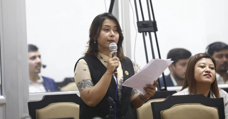 उच्च शिक्षाका पाठ्यसामग्री र प्रश्नपत्र दुई भाषामा राख्न सांसद भट्टराईको माग
